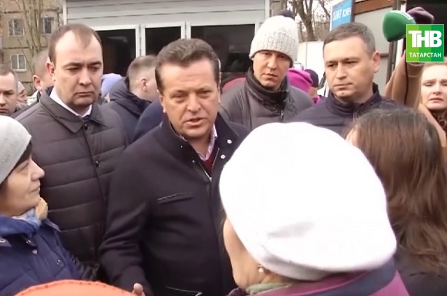 Казанлылар Илсур Метшинны азык-төлек бәяләре турындагы сораулар белән күмде