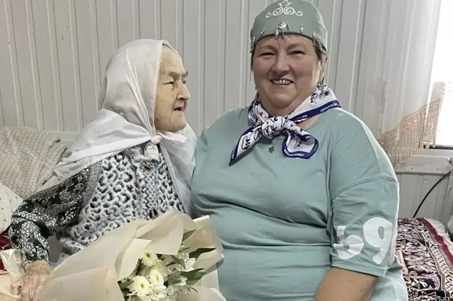 В Высокогорском районе Татарстана поздравили 95-летнюю Хаварию Абдуллину
