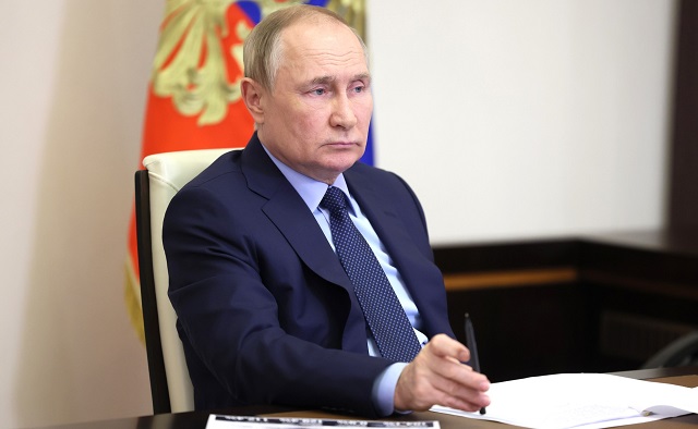 Путин рекомендовал регионам при дорожном строительстве создать безопасный доступ к ООПТ