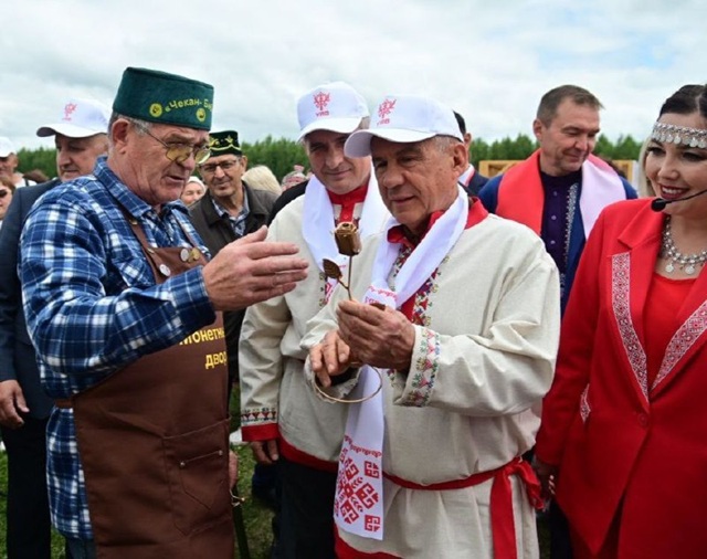 Минниханов прибыл на праздник Уяв в Нурлат