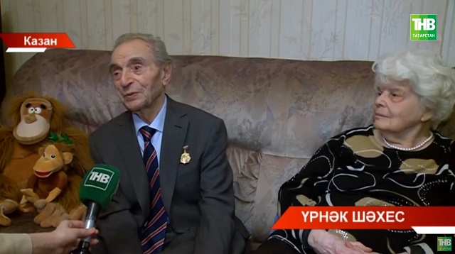 ТНВ хәбәрчесе Бөек Ватан сугышы ветераны Александр Шахназаров белән аралашты - видео
