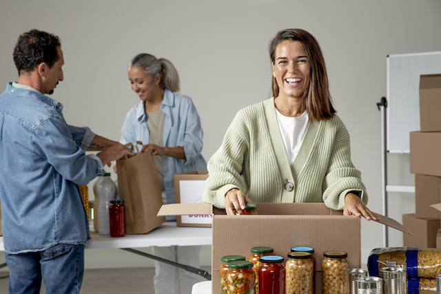 КГМУ отправил 11 тонн гумпомощи в зону СВО с начала учебного года