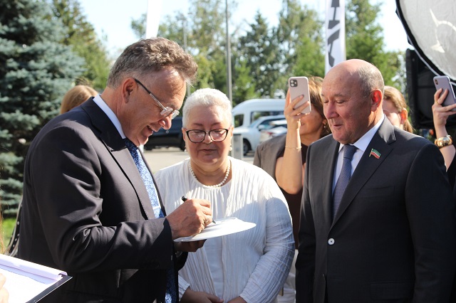 "Ай булмаса, йолдыз бар" сериалының тәлинкә вату тантанасы узды