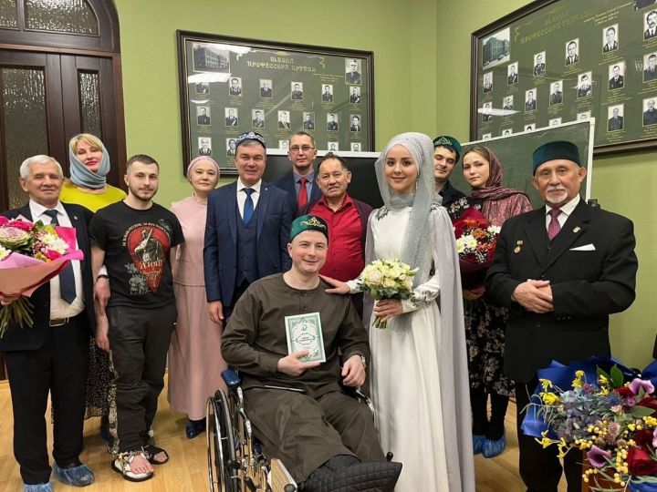 Махсус хәрби операциядә яраланган Яшел Үзәнле хәрби госпитальдә никах укыткан