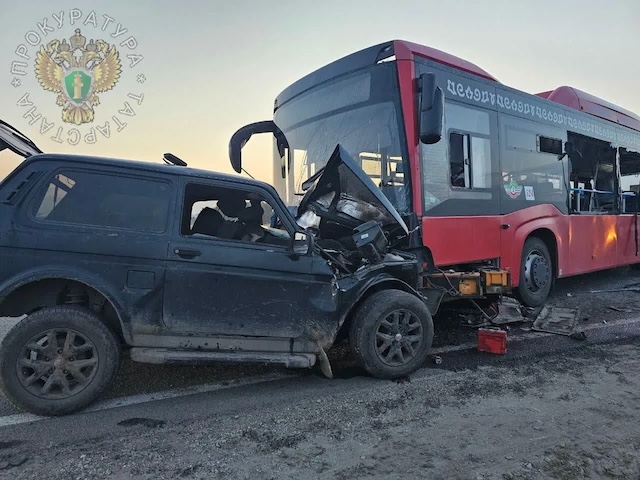 Лобовое столкновение с автобусом унесло жизнь водителя «Лады» в Татарстане 