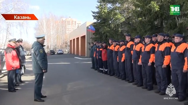 Спасатели РТ отправились помогать восстанавливать жизнь в пострадавших городах Оренбуржья