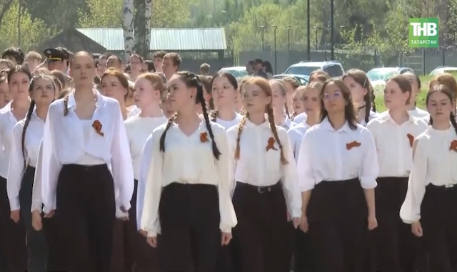 Уникальный парад Победы с участием 2 000 студентов прошел в КГЭУ