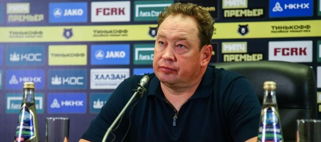 Видео: Слуцкий раскрыл подробности пересадки волос на своей голове