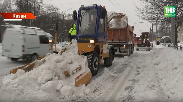 Кар рекордлар куйды: Казан урамнарында чистарту эшләре көчәйтелә
