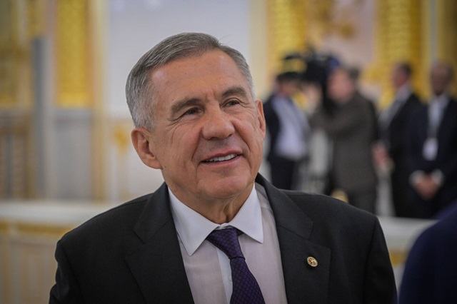 Пусть в каждом доме царят мир, счастье и благополучие: Минниханов поздравил татарстанцев со светлым праздником Пасхи