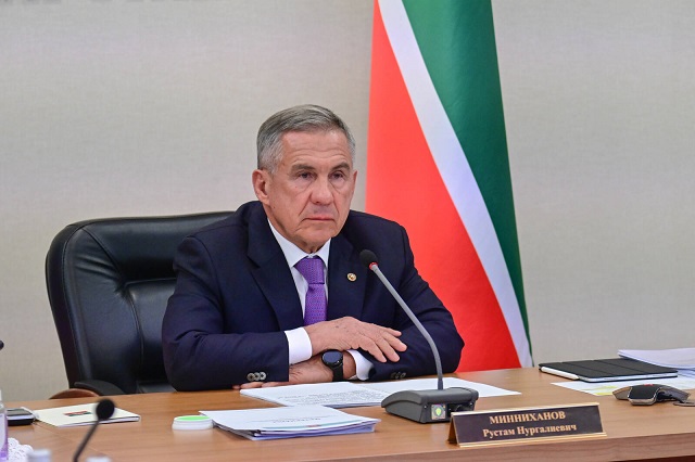 Минниханов предложил Путину расширить программу семейной ипотеки