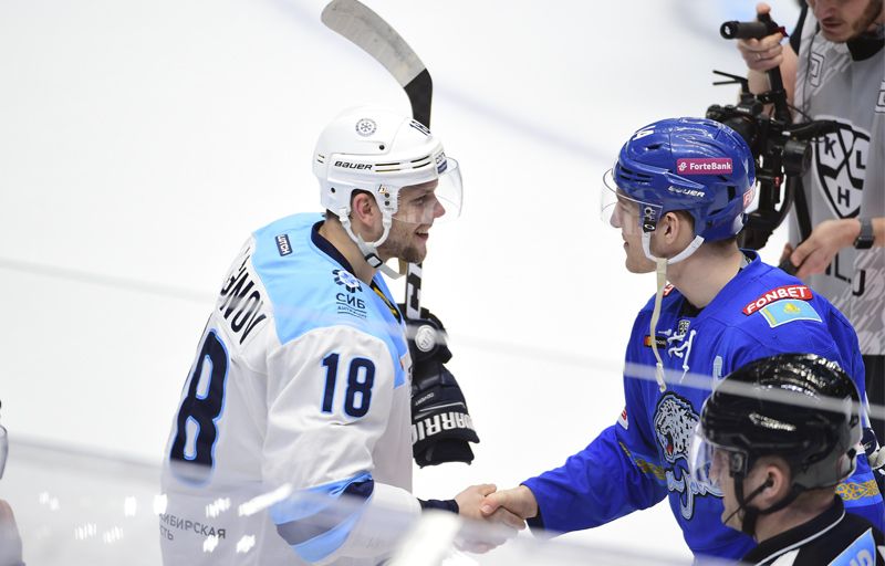 «Барыс» официально снялся с плей-офф КХЛ 2020