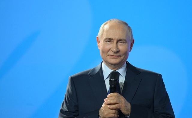 Путин наградил четырех представителей Татарстана орденами и медалями