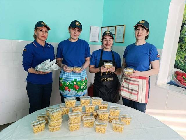 Чак-чак и травяной чай: татарстанцы подготовили посылки для участников СВО