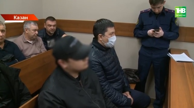 Суд Түбән Кама район хастаханәсе баш табибы Руслан Вәлиевның эшен карый башлады