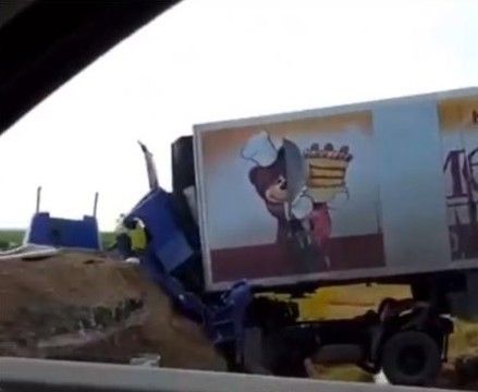 Водитель фуры погиб в страшном ДТП в Татарстане (ВИДЕО)
