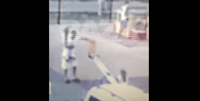 Сбросившего ребенка с качелей жителя Челнов приговорили к исправительным работам