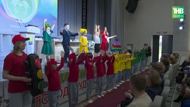 «Зеленый огонек» в Зеленодольске: педагоги представили авторские методики по профилактике ДТП с детьми