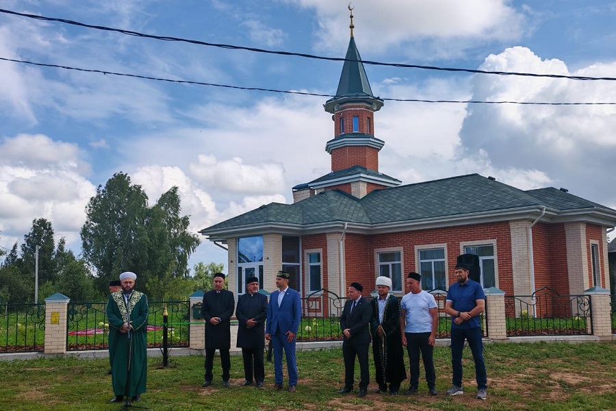 Камил Сәмигуллин Әтнә районында яңа мәчет ачылышында катнашкан