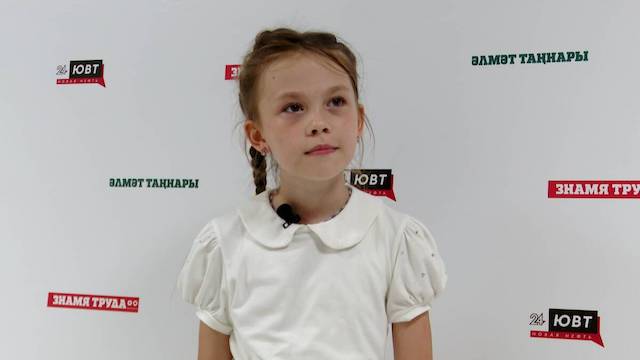 Девятилетняя активистка из Альметьевска отправляет рисунки и читает стихи бойцам СВО