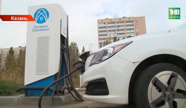 Казанда электромобиль хуҗалары өчен парковка кагыйдәләре яңартылды