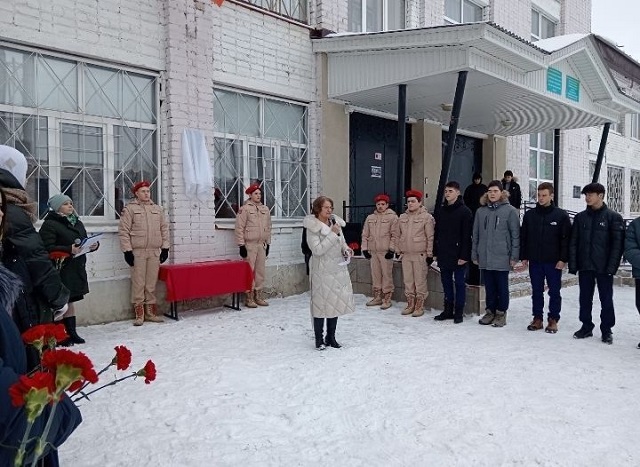 Махсус операциядә һәлак булган Мөнир Миңнегалиев исемен ул укыган мәктәптә мәңгеләштерделәр