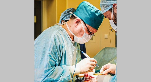 В Казани врачи ДРКБ спасли ребенка с застрявшими в кишечнике кусками нектарина