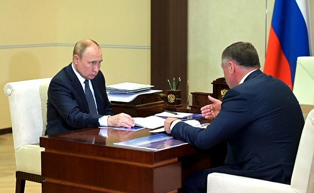 Путин: строительная отрасль России развивается хорошими темпами