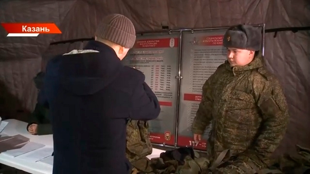 Воинский эшелон призывников из Татарстана отправился на Дальний Восток