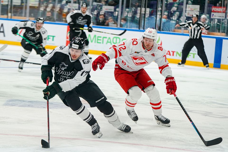 «Ак Барс» одержал пятую победу подряд, одолев «Спартак» в Казани