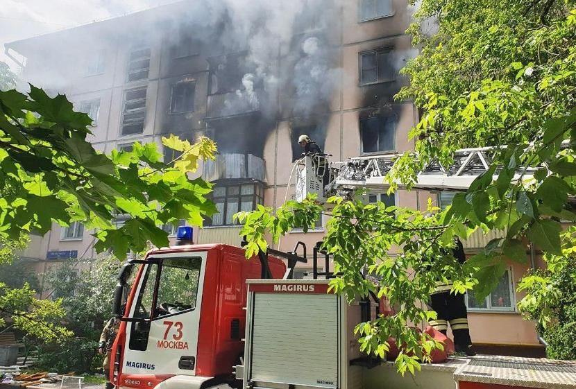 Четыре человека пострадали при взрыве газа в жилом доме в Москве