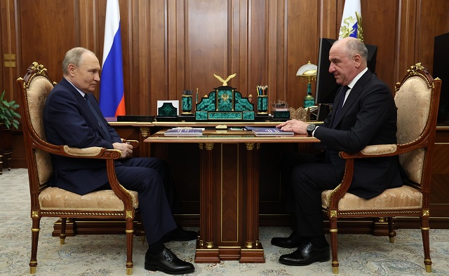 Президент РФ назвал патриотизм необходимым и для успеха в СВО, и для государственности