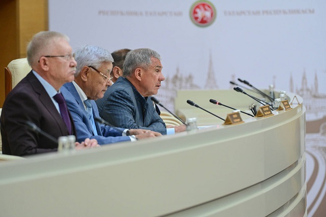 Минниханов — депутатам Госдумы от РТ: любой вопрос требует внимания и четких действий