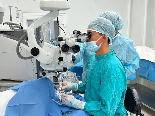 Впервые в Татарстане врачи ДРКБ прооперировали ребенка с врожденной патологией глаза