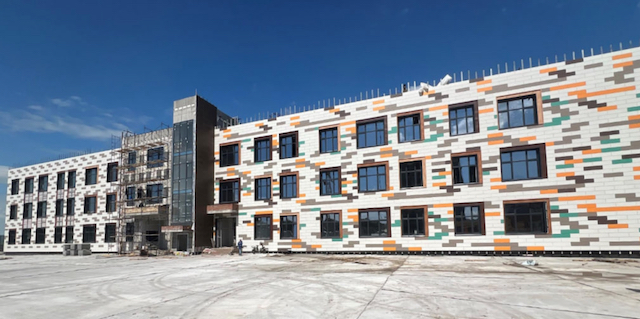 На 56% выполнено строительство новой школы в Набережных Челнах