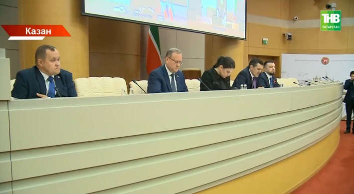 "KazanForum" кайтавазы: яңа делегатлар, җитди килешүләр