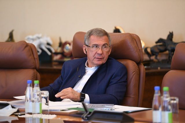 Минниханов указал властям Казани на миллиардные долги столицы Татарстана