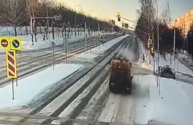 Сбитый «Камазом» на «зебре» ребенок чудом остался жив в Нижнекамске