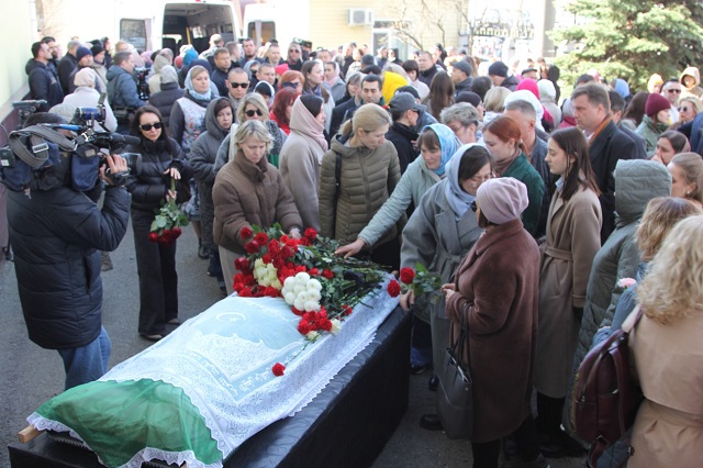 ТНВ хезмәткәрләре Радик Фәрхуллин белән хушлашты