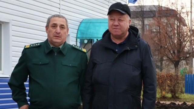 Сотрудник Госкомитета РТ по биоресурсам передал очередной гумгруз для на передовую