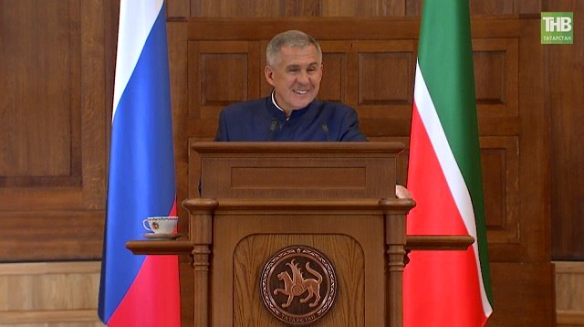 Раис Татарстана поздравил воспитателей и нянечек с профессиональным праздником