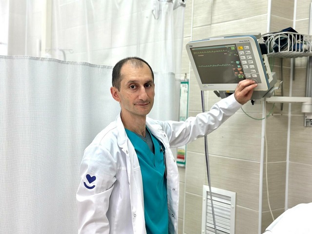 Врач из Набережных Челнов на борту самолета спас жизнь четырехлетнему ребенку