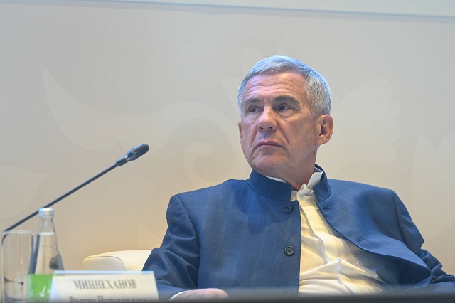 Минниханов утвердил бюджет фонда ОМС Татарстана на 2024 год