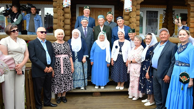 11 пар из Татарстана отметили 50-летний юбилей совместной жизни