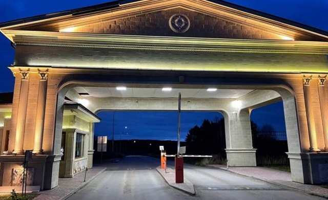 У задолжавшего налоговой 10 млн рулей застройщика элитного поселка в РТ арестовали КПП