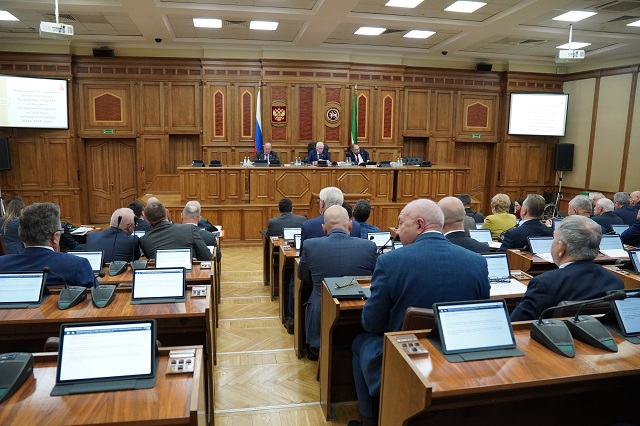 В Госсовете прошли парламентские слушания по бюджету Татарстана