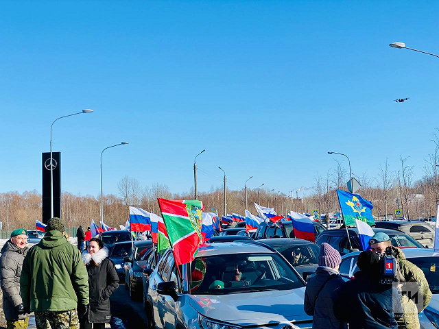 В Казани состоялся автопробег в поддержку спецоперации ВС РФ на Украине