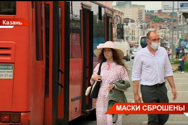 Минниханов отменил обязательное соблюдение масочного режима в Татарстане