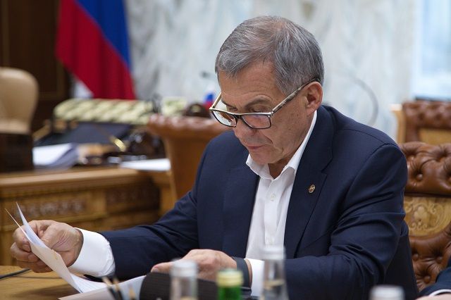 Рустам Минниханов призвал не расслабляться из-за обстановки с коронавирусом