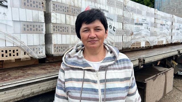 Депутат Вольфсон отправил вдове бойца из Кукмора фуру кирпича для строительства нового дома после пожара